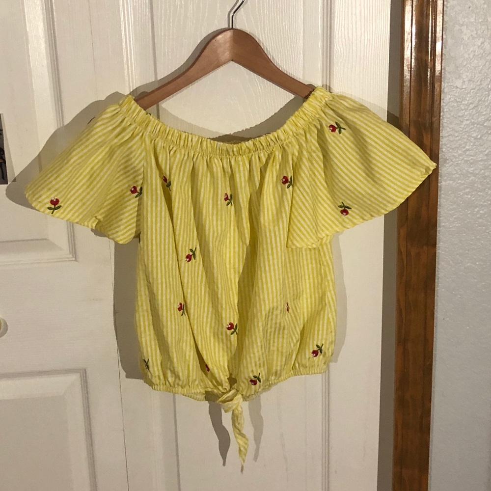 Yellow cropped top